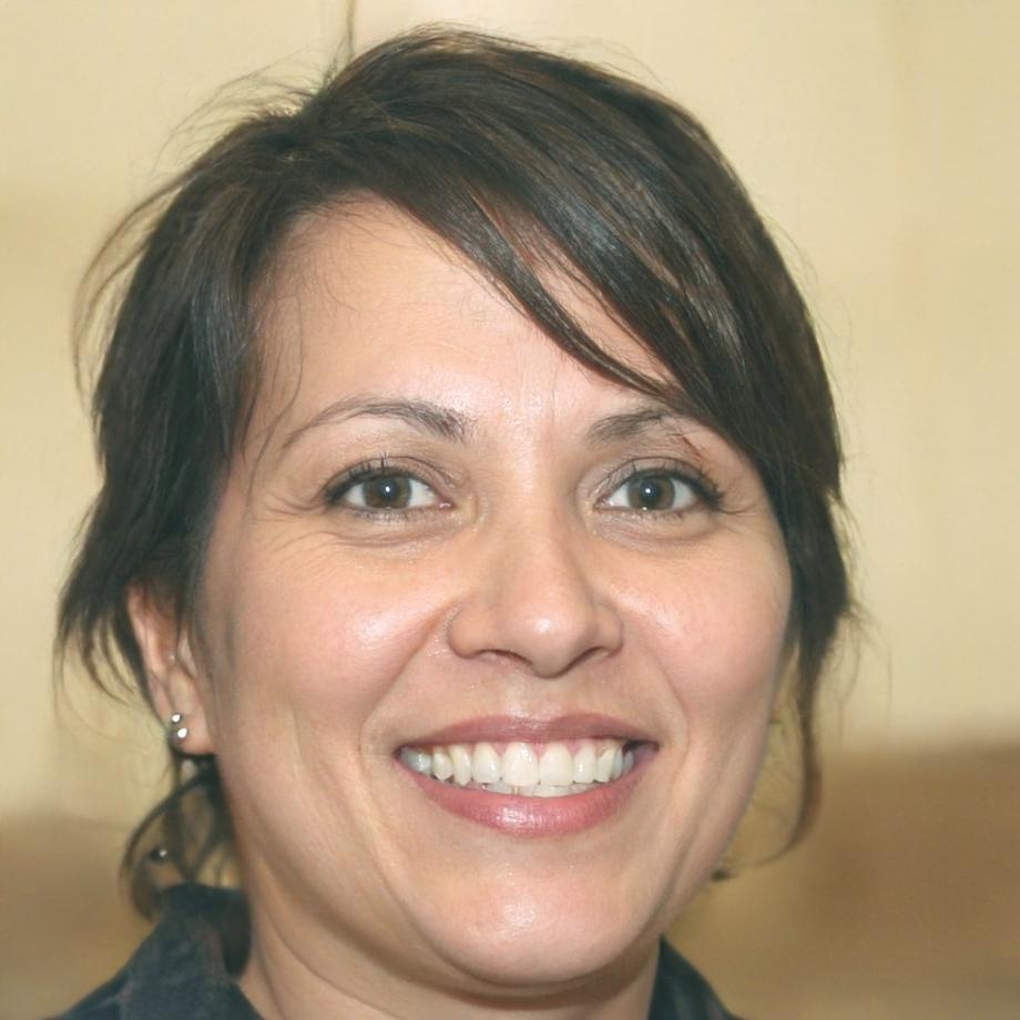 Dozentin erklärt fortgeschrittene Optimierungstechniken